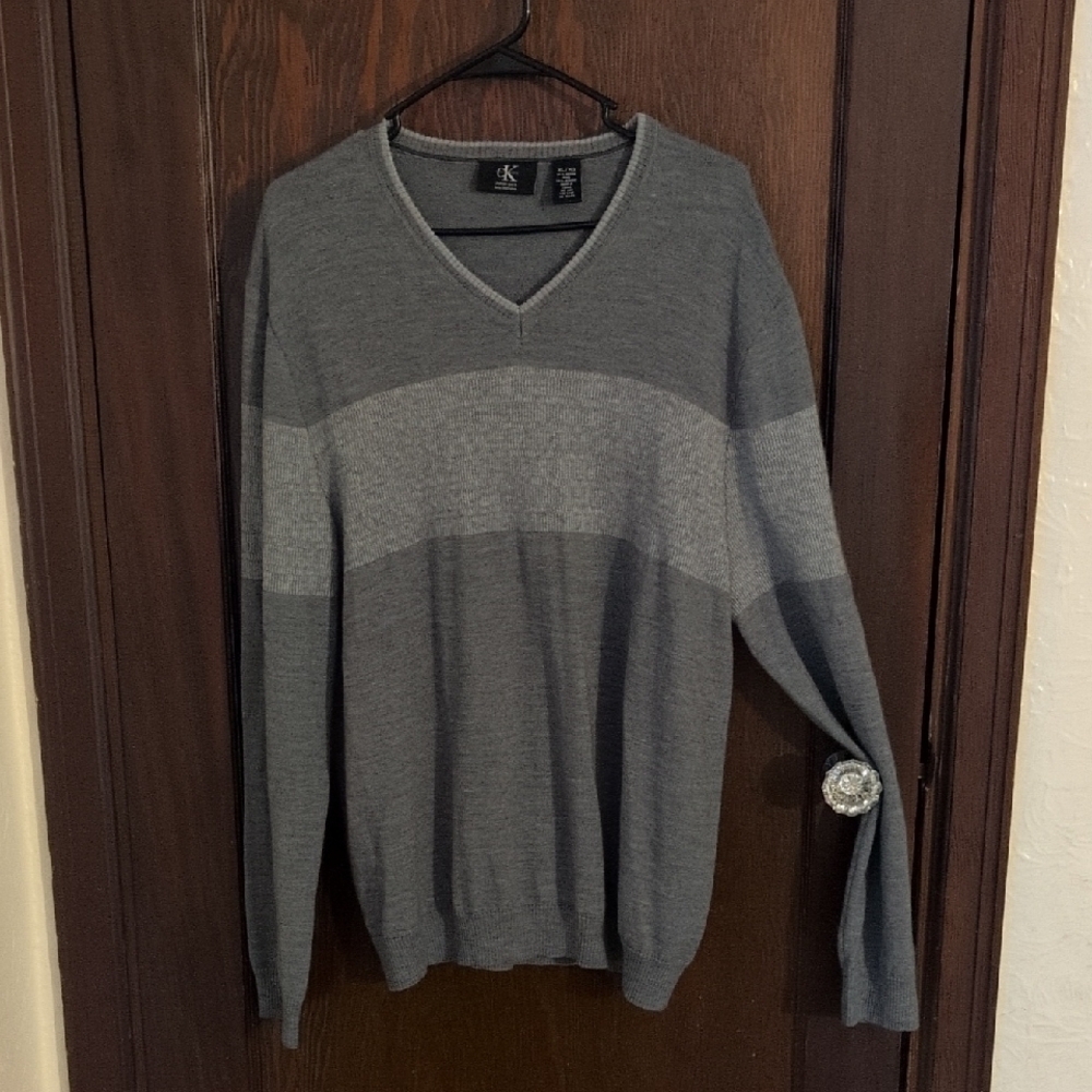 Calvin Klein Italian Yarn Merino Wool Blend Gray Mens Sweater Size XL